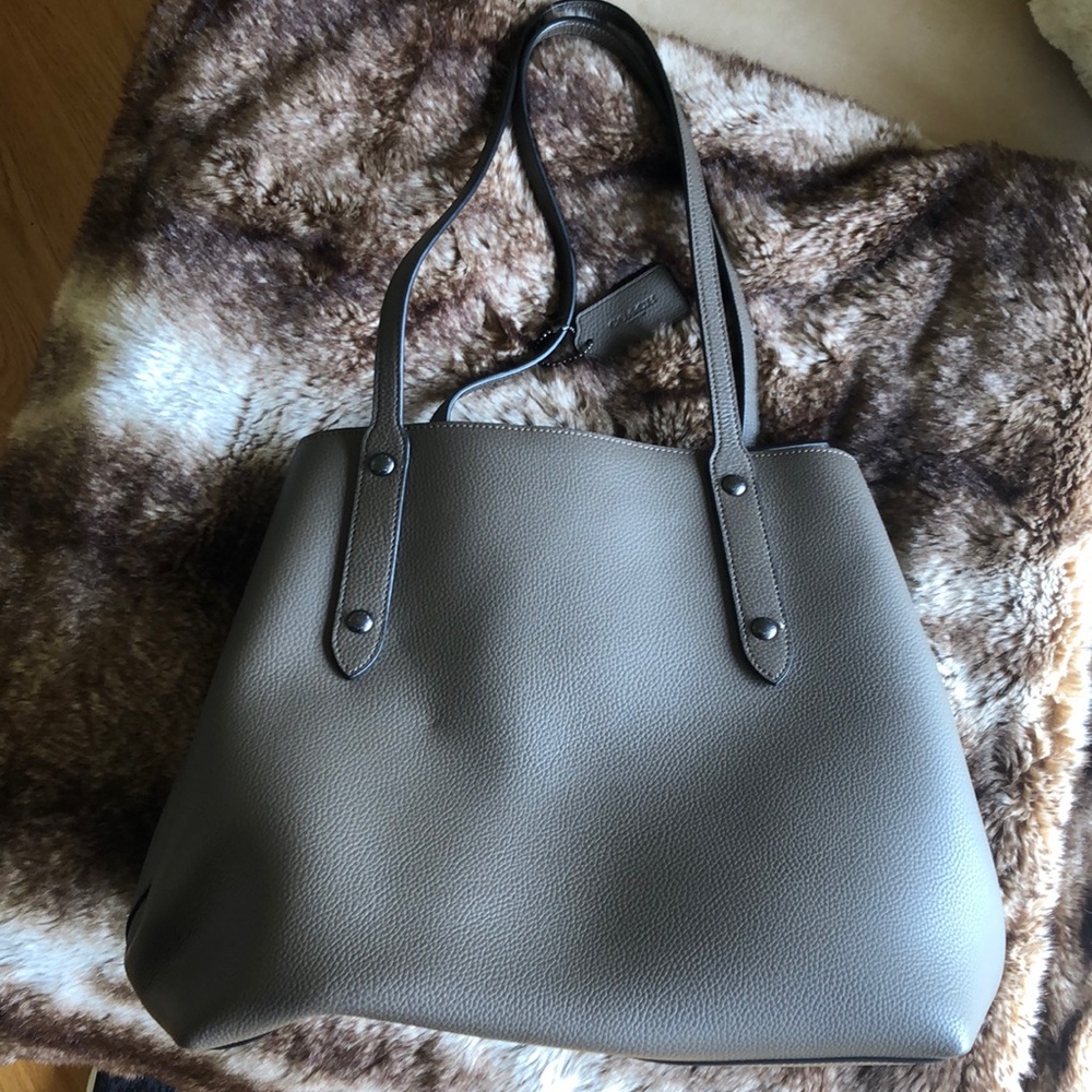 Coach Purse - Picture 2 of 4